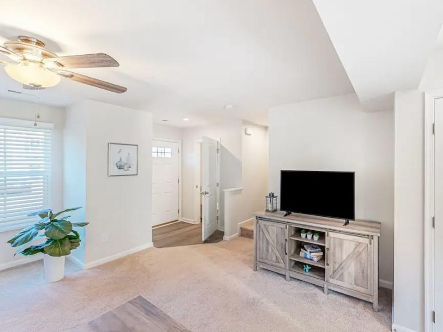 Building Photo - 6 Tidworth Dr