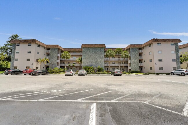 Building Photo - 2430 SW 81st Ave