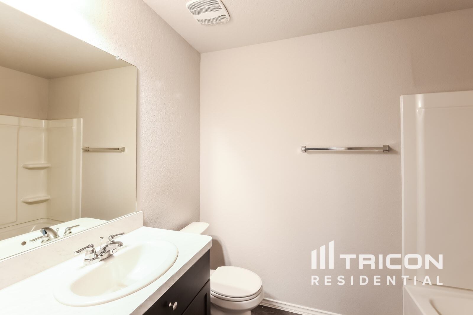 Building Photo - 9725 Marbach Brk