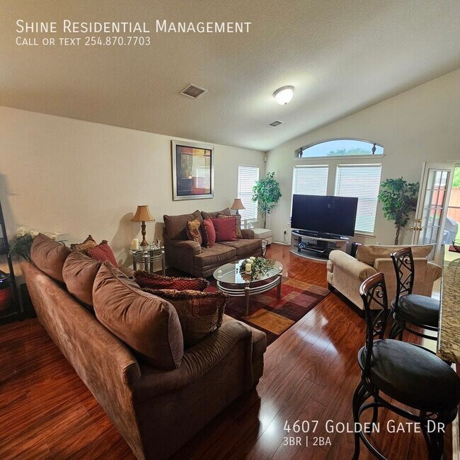 Building Photo - 4607 Golden Gate Dr