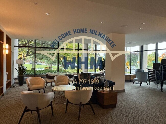 Building Photo - 929 N Astor St