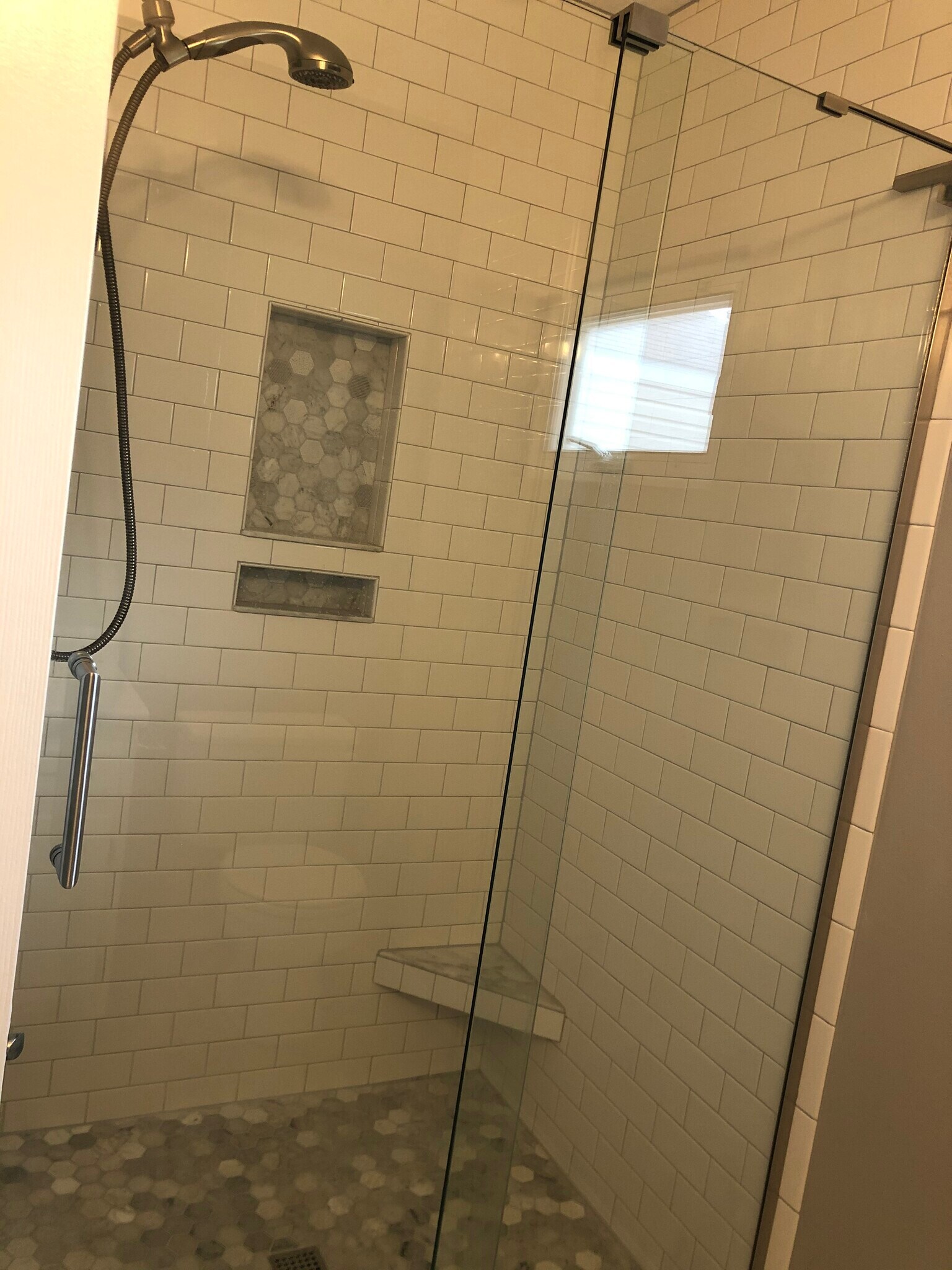 Building Photo - 850 W Hickory Nut Ct