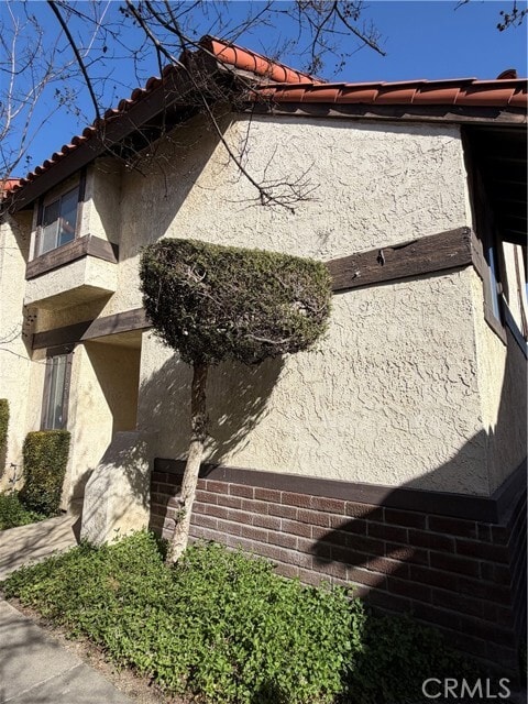 Building Photo - 15266 Ramona Blvd