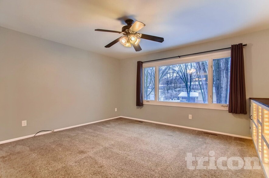 Building Photo - 412 Harold Dr