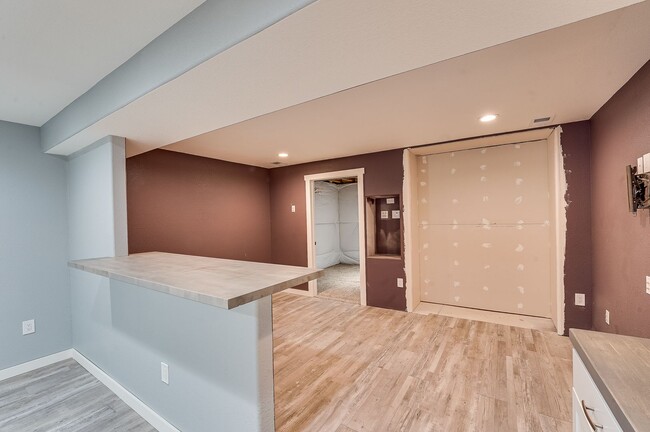 Building Photo - Beautiful 4 bed 3.5 Bath House in NE Fort Collins!