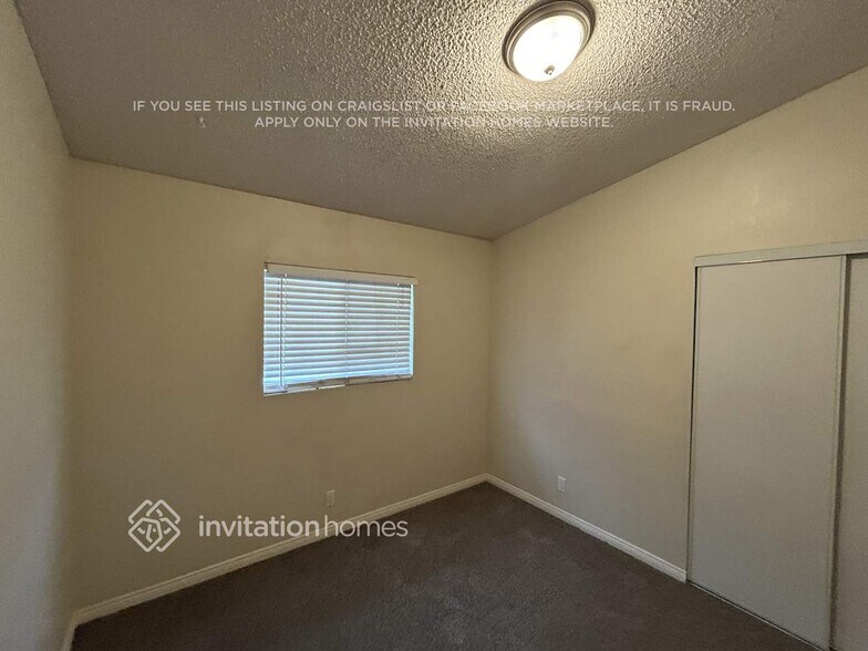 Building Photo - 4763 W Ave L8