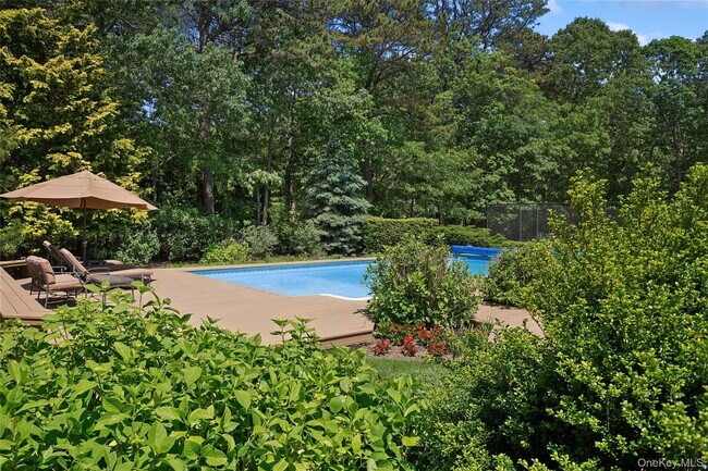 Building Photo - 8 Indian Pipe Dr