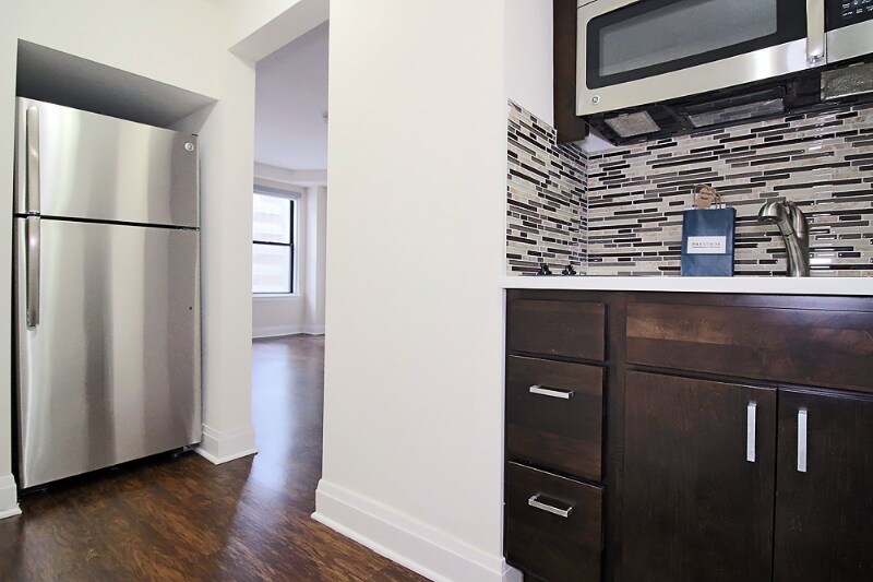 Building Photo - 238 E Chestnut St