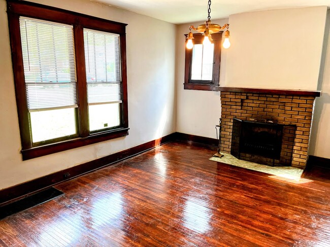 Building Photo - 1336 Pennock Ave