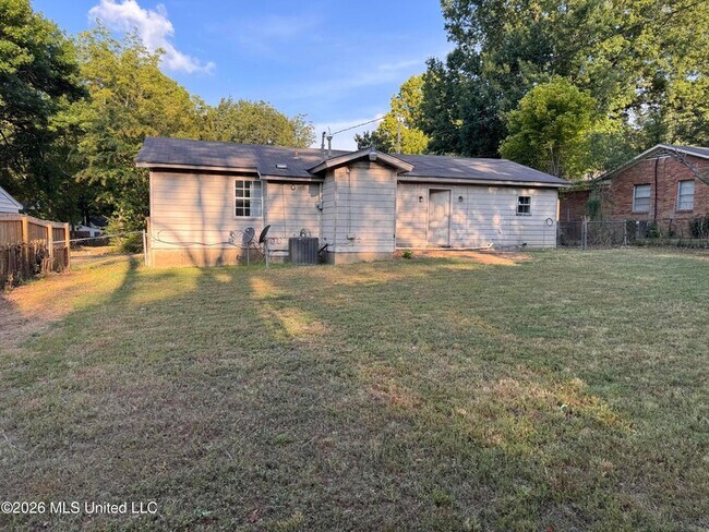 Building Photo - 8678 Yorktown Dr