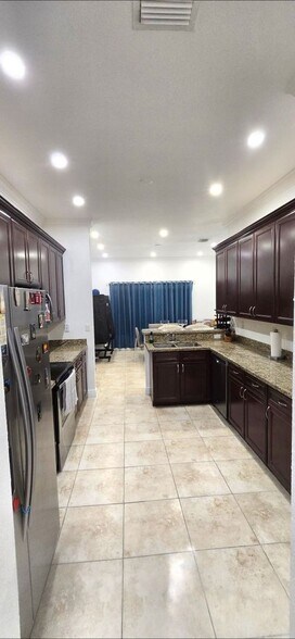 Building Photo - 2344 SE 16th Terrace