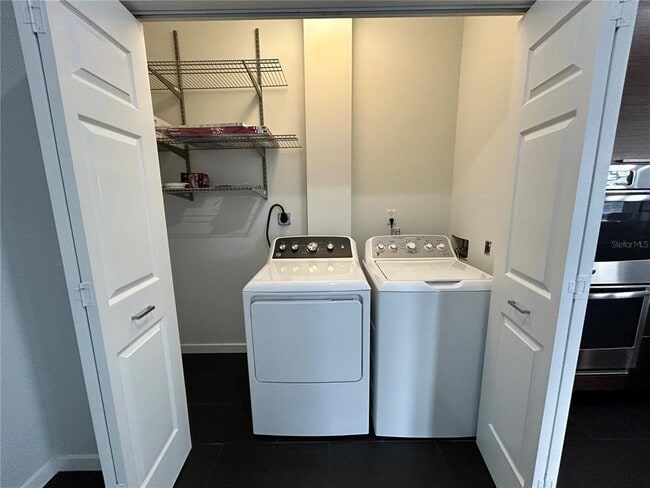 Building Photo - 1100 4th St N