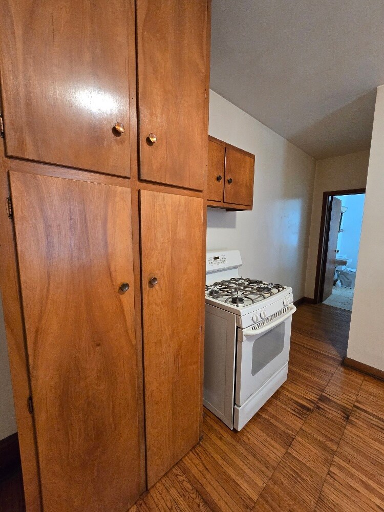 kitchen - 173 N Chambers St
