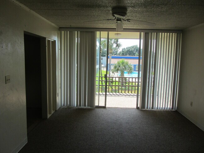 Building Photo - 300 Miracle Strip Pkwy