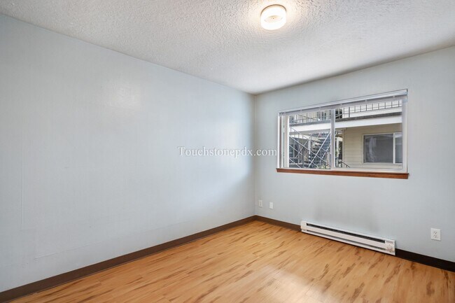 Building Photo - Updated 2 BD | 1 BA in King Arthur Court A...