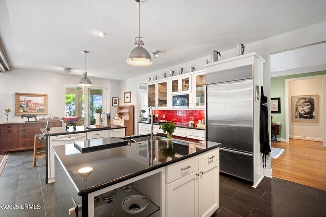 Building Photo - 32 Sparrow Nest Point