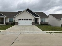 Building Photo - 808 Applewood Creek Dr