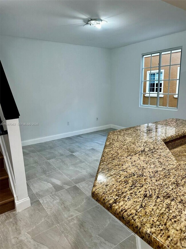 Building Photo - 2941 NE 185th St