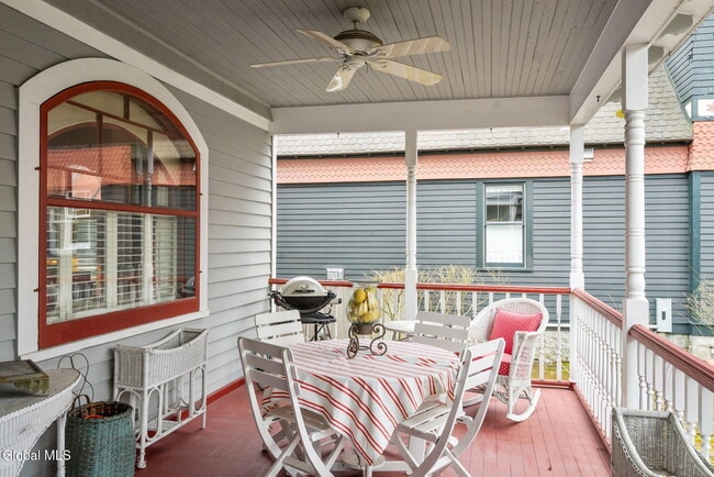 Building Photo - 69 Union Ave