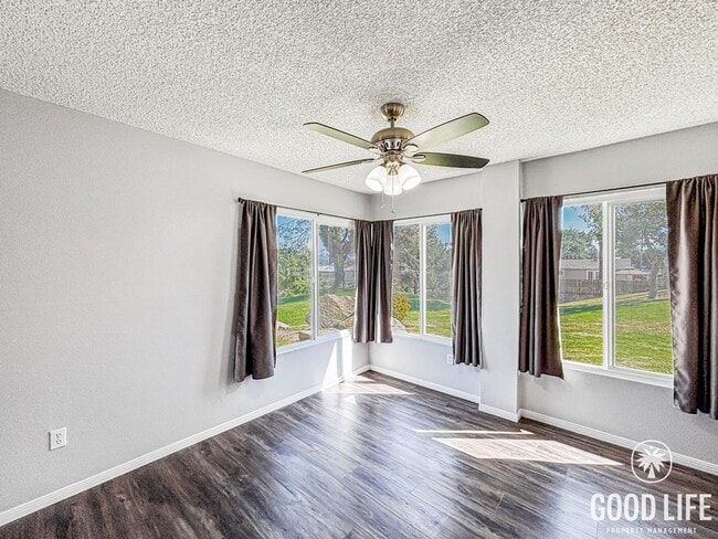 Building Photo - Stunning 3BD/2.5BA Townhouse in El Cajon W/ Central A/C, W/D, 2 Balconies, & Community Pool/Spa!