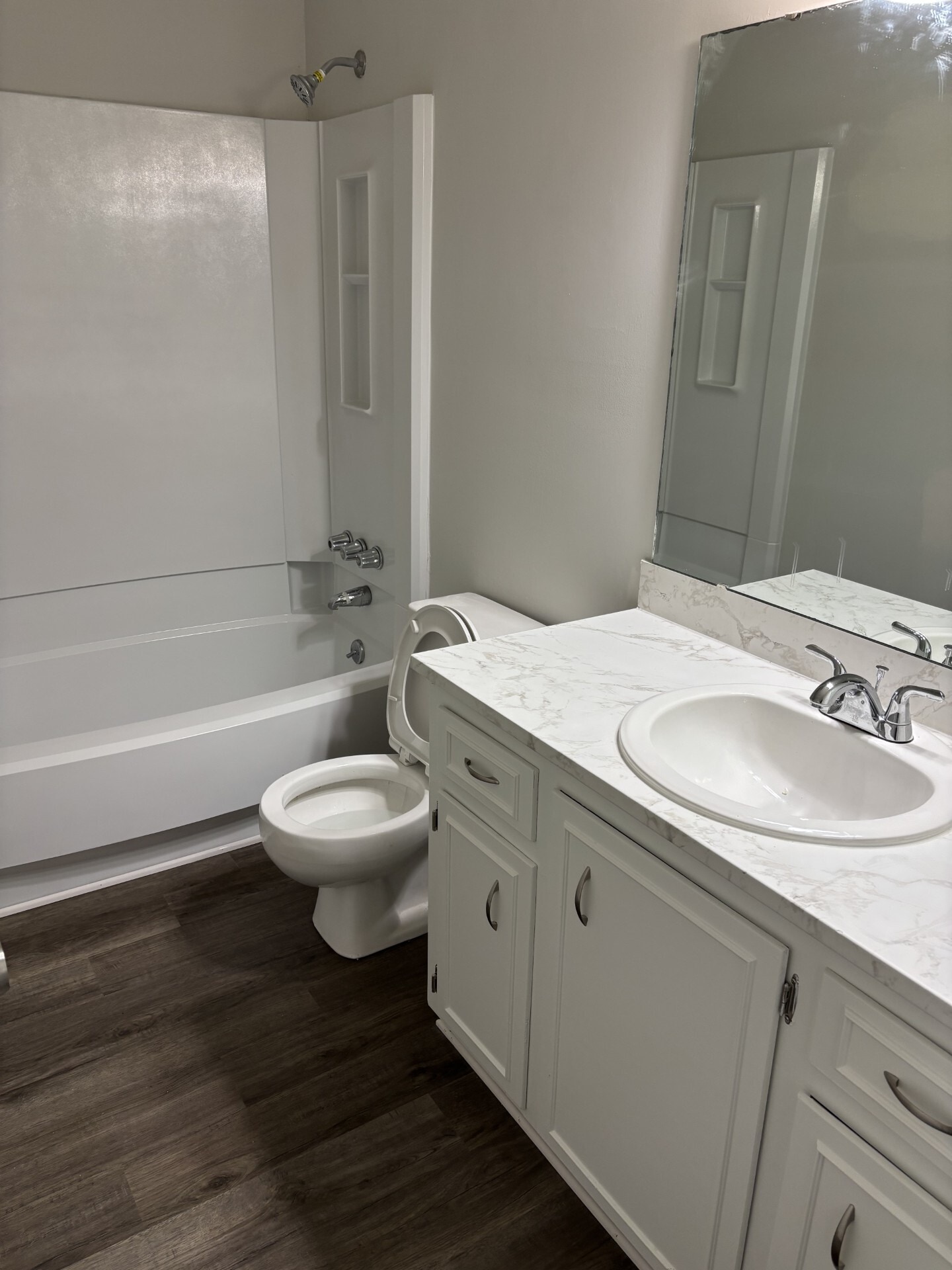 Building Photo - 532 Kenton Dr