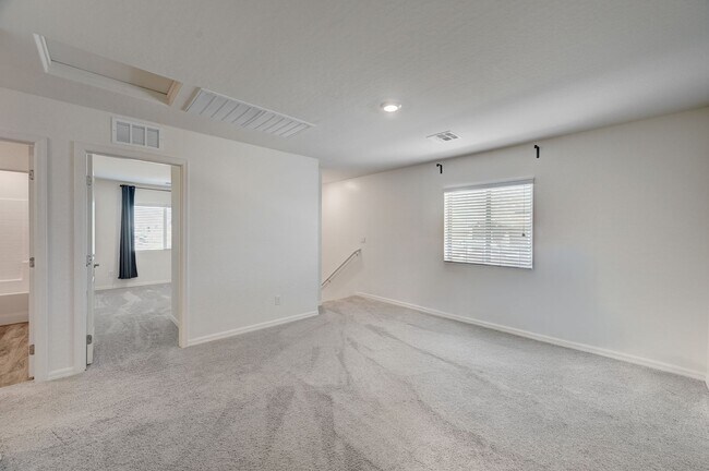 Building Photo - Upgraded 5 bedroom home in Cul-De-Sac!!