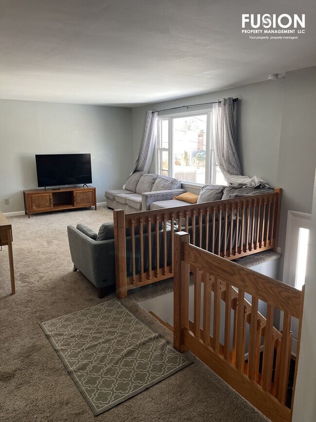 Building Photo - Fully Furnished Rental w/Steam Room & Sauna!