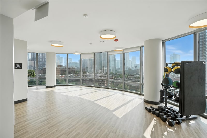 Building Photo - 522 N Kingsbury St