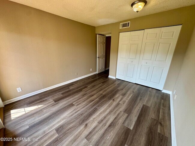 Building Photo - 6654 Bell Tower Ct