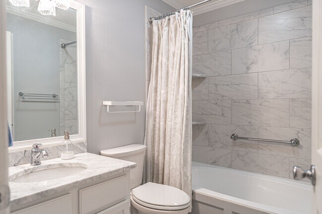 Building Photo - 285 Sugar Gum Ln