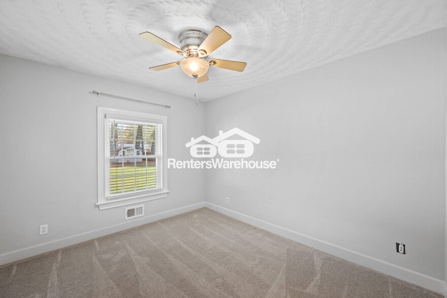 Building Photo - 3217 Foxgrove Ln