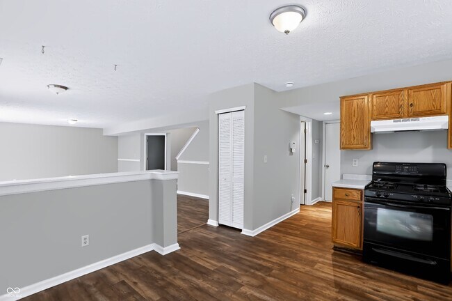 Building Photo - 5439 Lake Boggs St