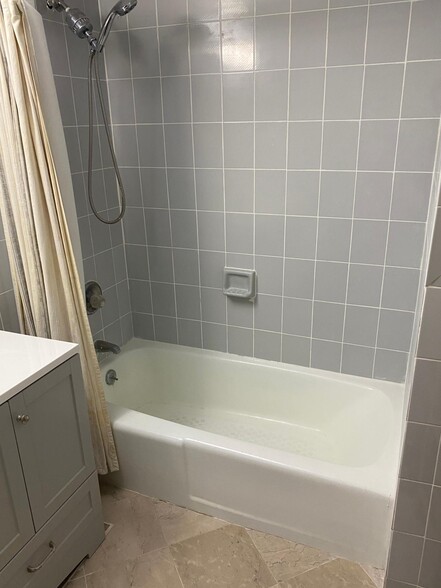 Building Photo - 601 Mountain Ave