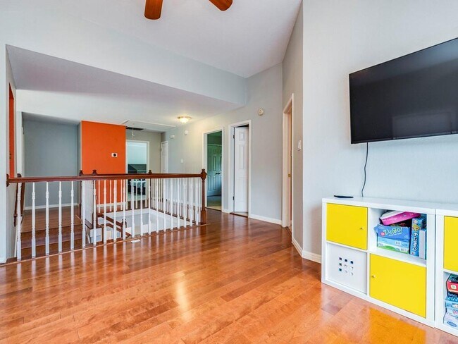 Building Photo - 5847 Back Bay Ln