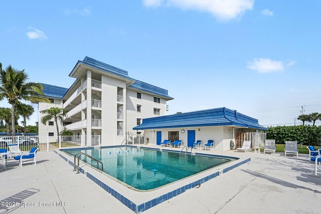 Building Photo - 2160 N Hwy A1A