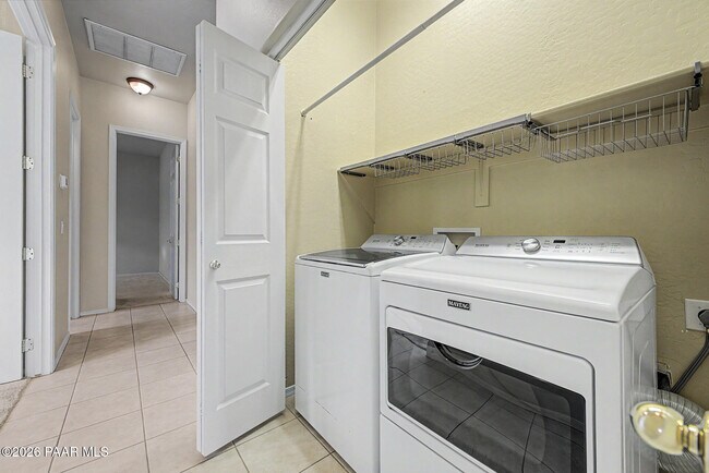 Building Photo - 6747 E Kilkenny Pl