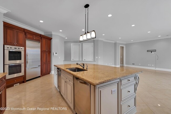 Building Photo - 131 Oval Rd