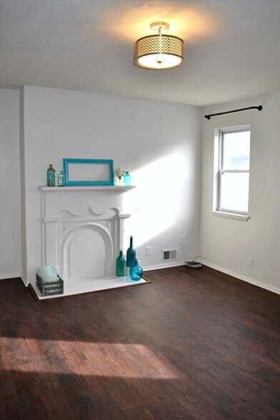 Building Photo - 2611 Larkins Way