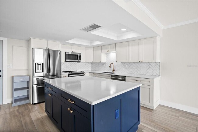 Building Photo - 450 Treasure Island Causeway