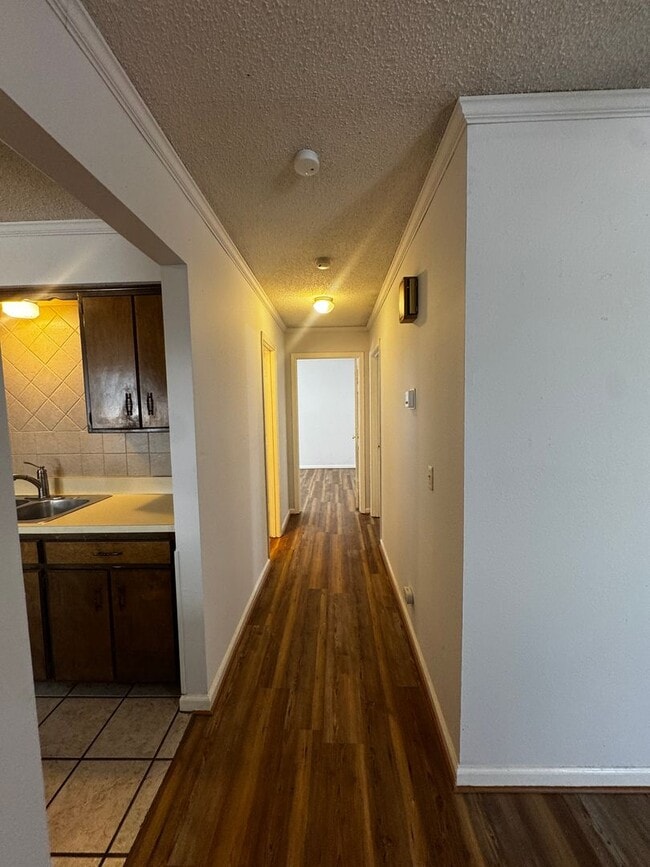 Building Photo - Adorable front  duplex 2bedroom 2bathroom CH/A