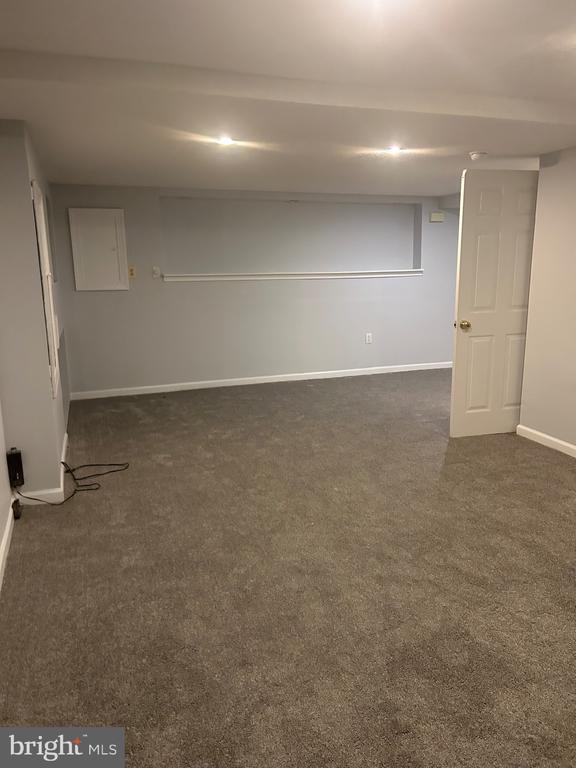 Building Photo - 1821 Peachtree Ln