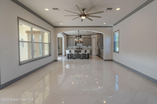 Building Photo - 2453 Rodina Dr