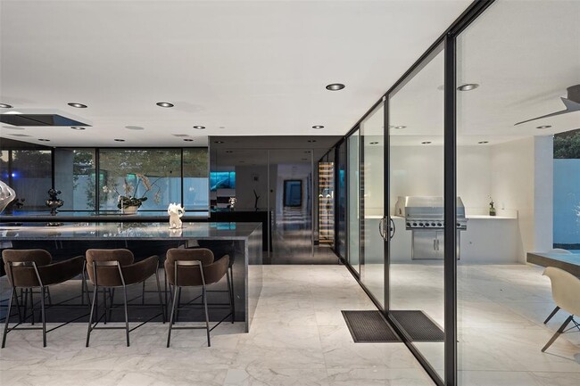 Building Photo - 1501 Ridgecrest Dr