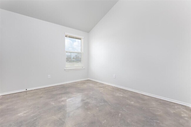 Building Photo - 2325 SW 90th Pl