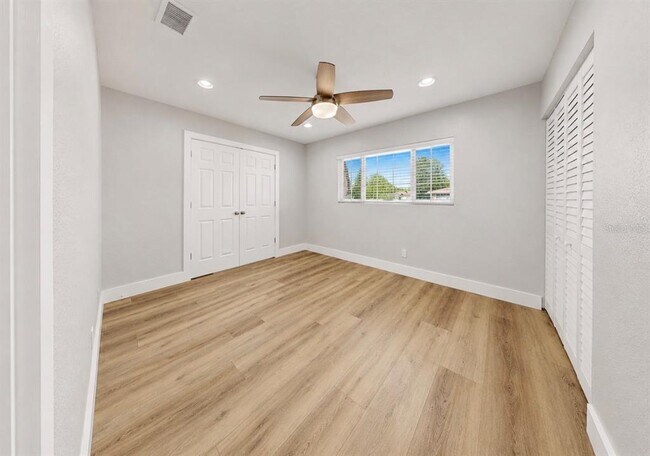 Building Photo - 6513 Abaco Dr
