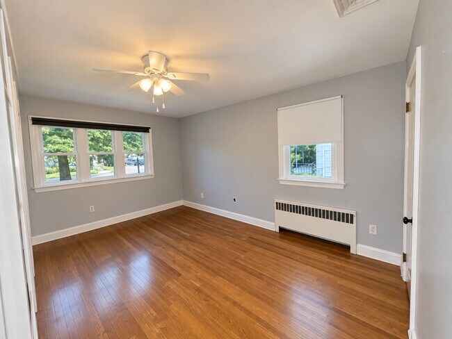Building Photo - 6797 Lawnton St