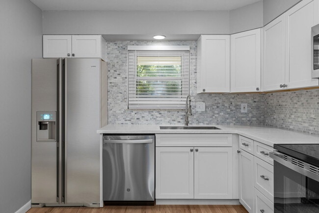 Building Photo - 303 Danworth Ct