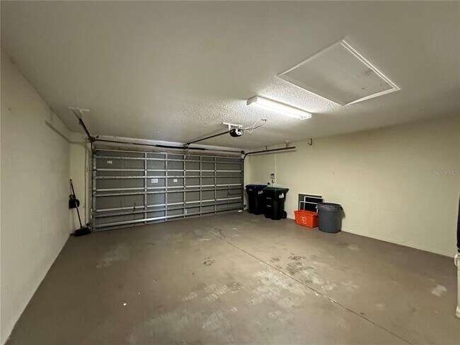 Building Photo - 13813 Bluewater Cir