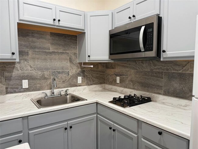 Building Photo - 216 Charles Trl