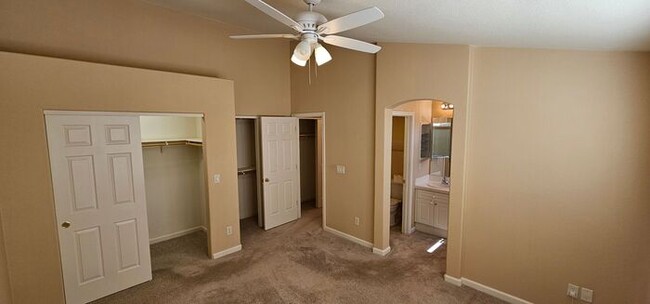 Building Photo - 2 Bedroom 2 bath 2 Car garage Plus Bonus R...